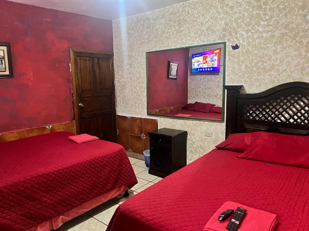 Cristales De Antigua Hotel Cristal Экстерьер фото